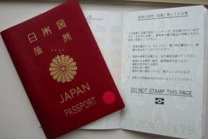 Nên nhập quốc tịch hay xin visa vĩnh trú khi muốn cư trú lâu dài tại N